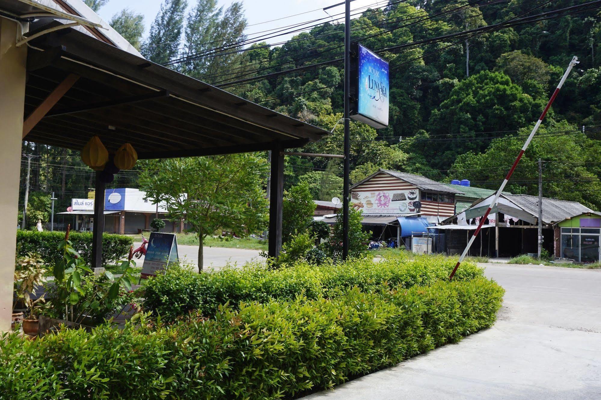 Na Vela Village Koh Lanta Exterior photo